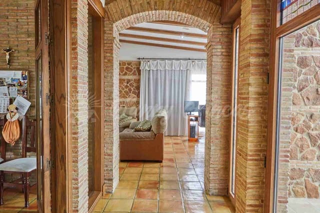 5 camera da letto Finca/Casa di Campagna in vendita in Yecla con piscina garage - 600.000 € (Rif: 7955926)