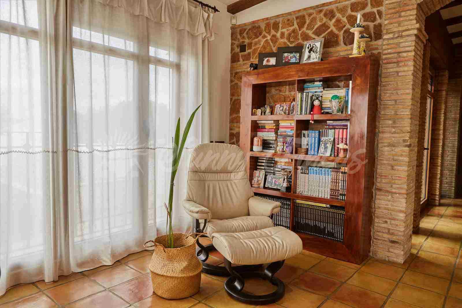 5 soveværelse Finca/Landehus til salg i Yecla med swimmingpool garage - € 600.000 (Ref: 7955926)