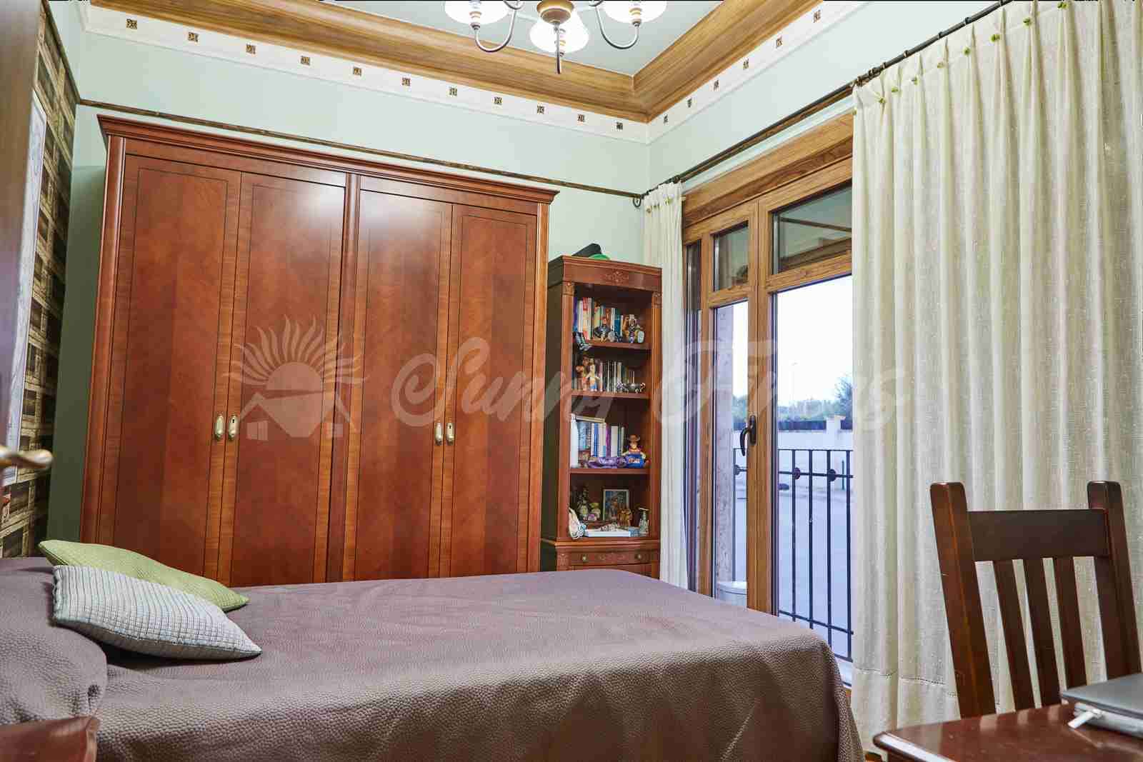 5 soveværelse Finca/Landehus til salg i Yecla med swimmingpool garage - € 600.000 (Ref: 7955926)