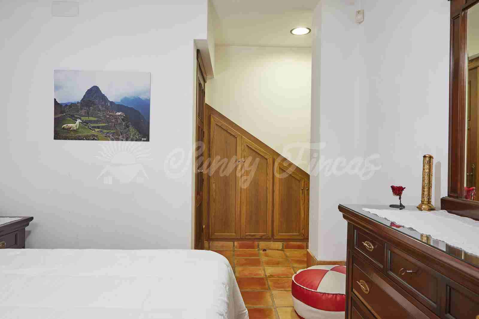 5 soveværelse Finca/Landehus til salg i Yecla med swimmingpool garage - € 600.000 (Ref: 7955926)