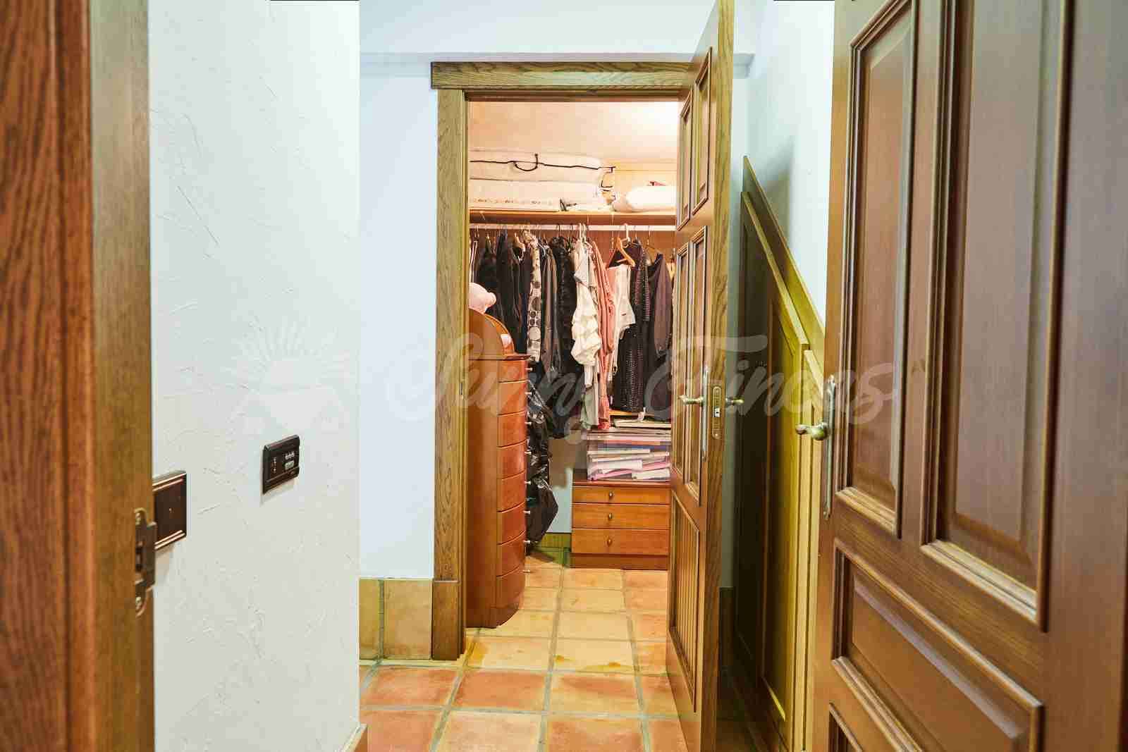 5 soveværelse Finca/Landehus til salg i Yecla med swimmingpool garage - € 600.000 (Ref: 7955926)