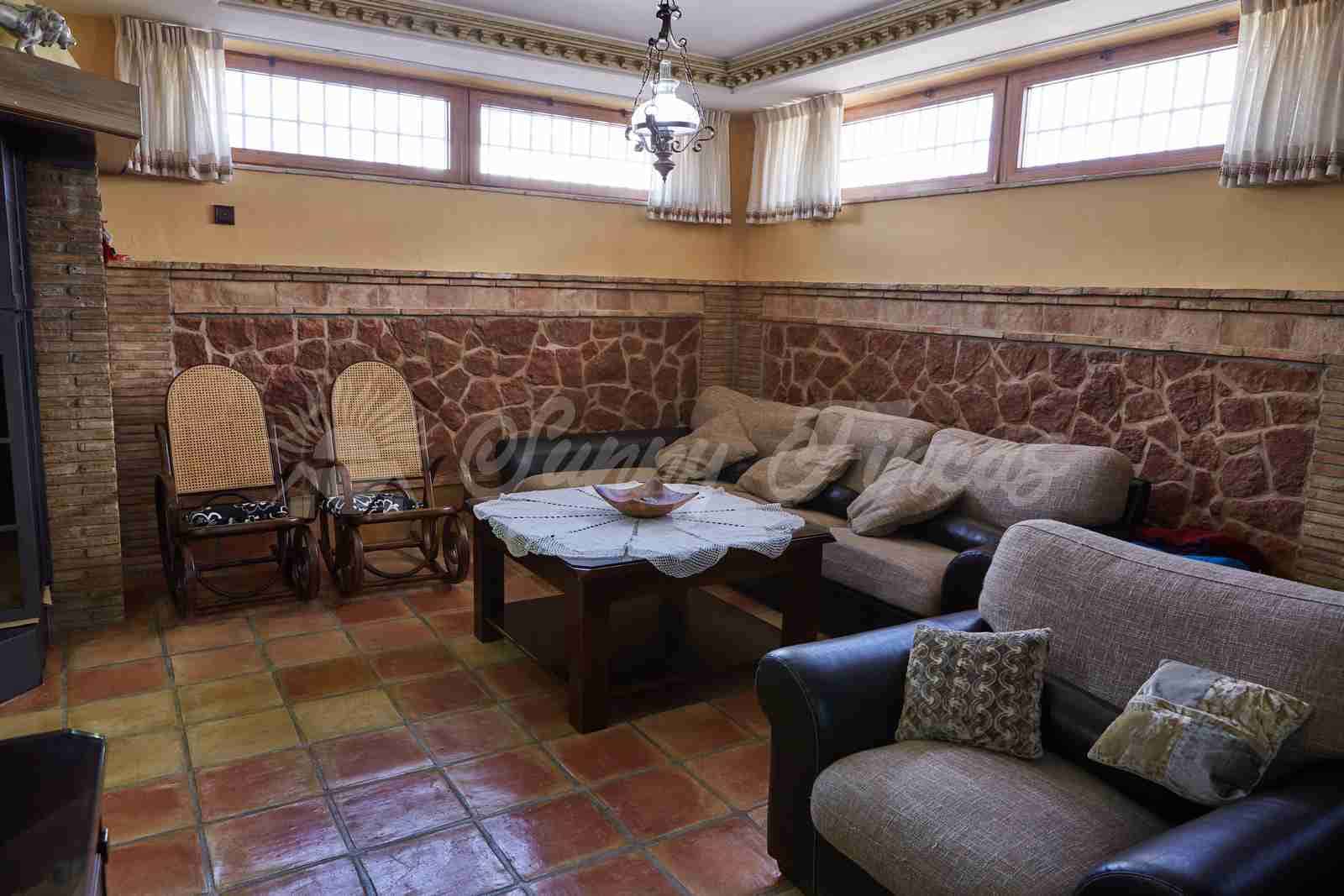 5 soveværelse Finca/Landehus til salg i Yecla med swimmingpool garage - € 600.000 (Ref: 7955926)