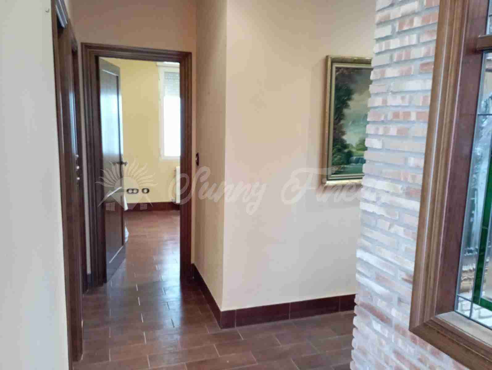 5 slaapkamer Finca/Landhuis te koop in Chinchilla de Monte-Aragon met garage - € 236.000 (Ref: 8045710)