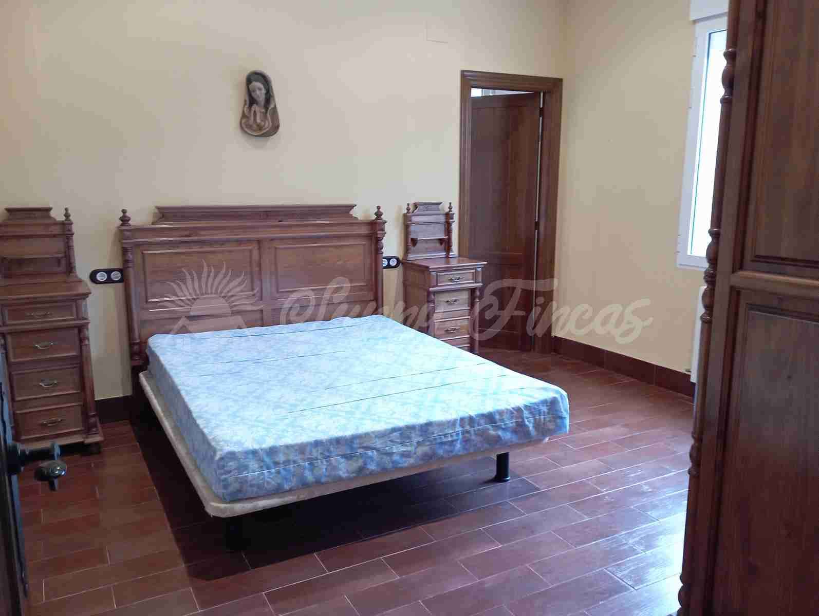 5 slaapkamer Finca/Landhuis te koop in Chinchilla de Monte-Aragon met garage - € 236.000 (Ref: 8045710)