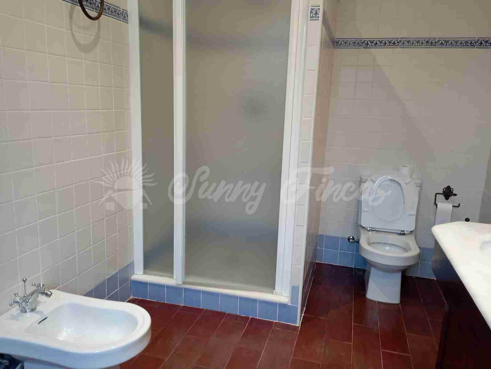 5 slaapkamer Finca/Landhuis te koop in Chinchilla de Monte-Aragon met garage - € 236.000 (Ref: 8045710)