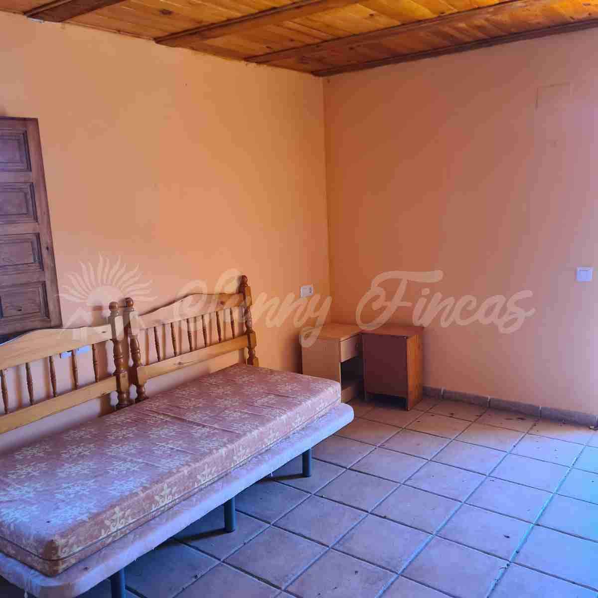 4 sypialnia Finka/Dom wiejski na sprzedaż w Biar - 198 000 € (Ref: 8141213)