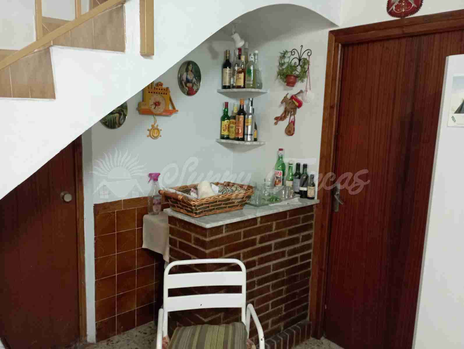 6 bedroom Finca/Country House for sale in Yecla with pool garage - € 199,000 (Ref: 8176037)