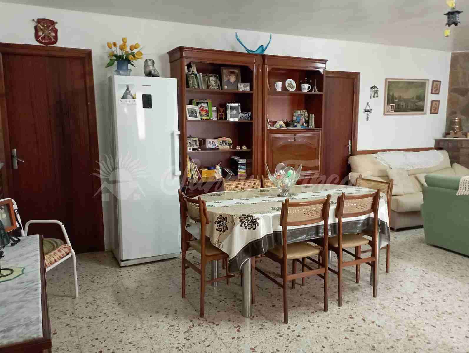 6 bedroom Finca/Country House for sale in Yecla with pool garage - € 199,000 (Ref: 8176037)