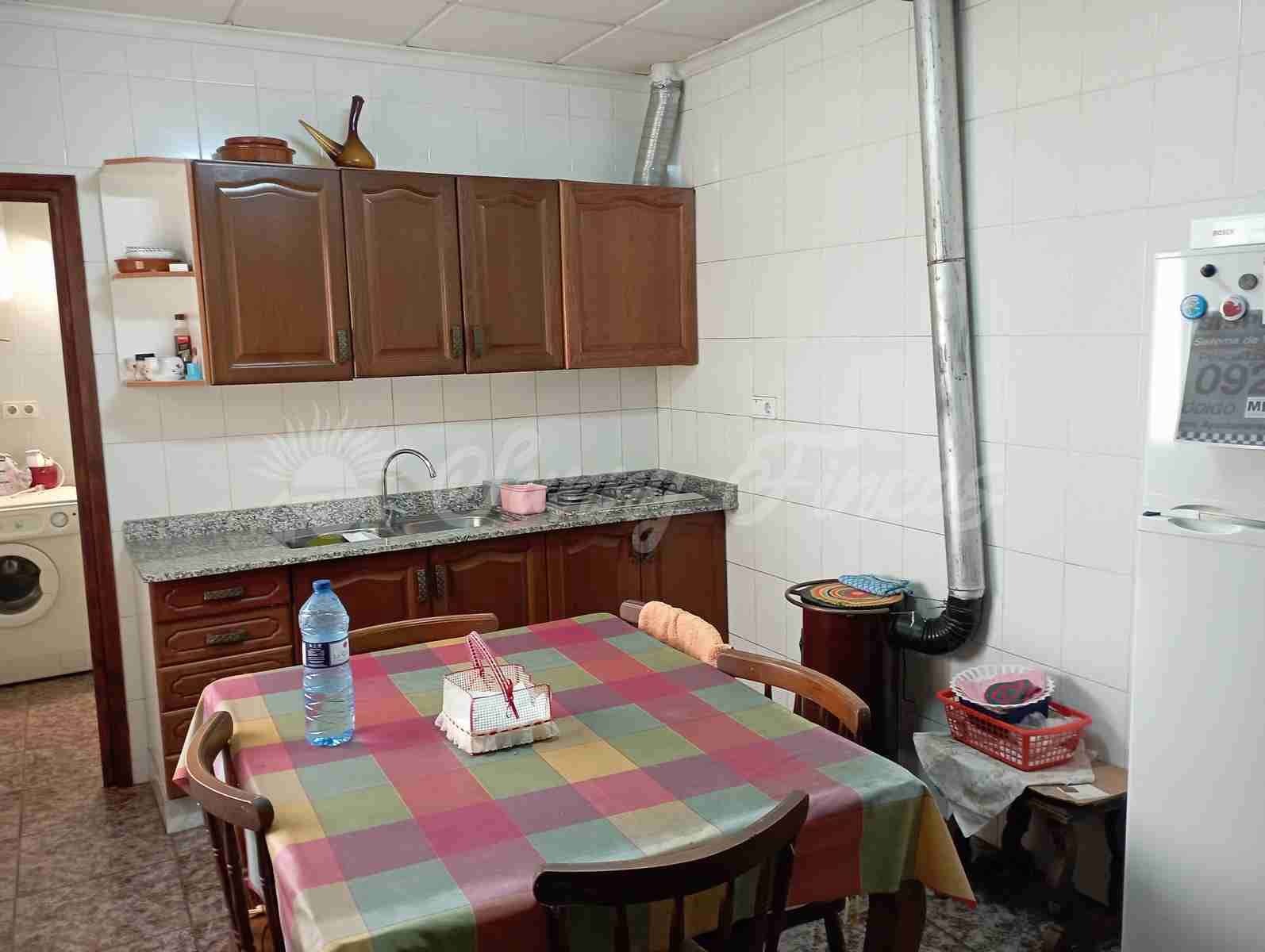 6 bedroom Finca/Country House for sale in Yecla with pool garage - € 199,000 (Ref: 8176037)