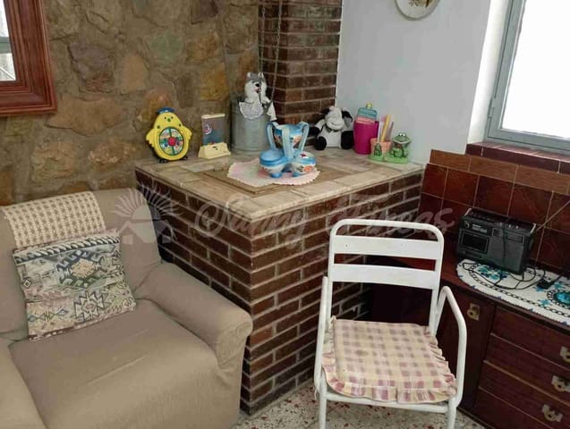 6 soveværelse Finca/Landehus til salg i Yecla med swimmingpool garage - € 199.000 (Ref: 8176037)