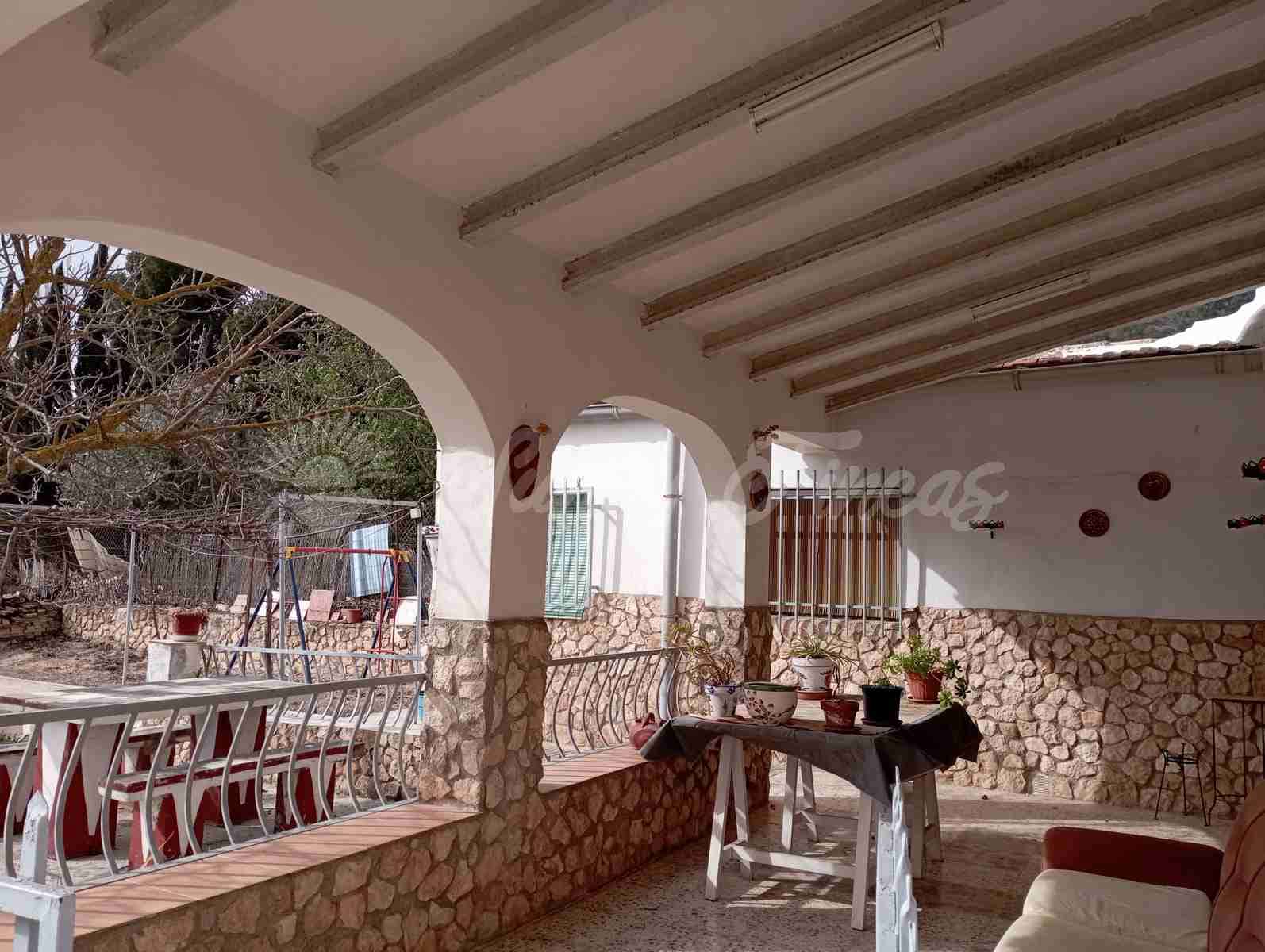 6 bedroom Finca/Country House for sale in Yecla with pool garage - € 199,000 (Ref: 8176037)