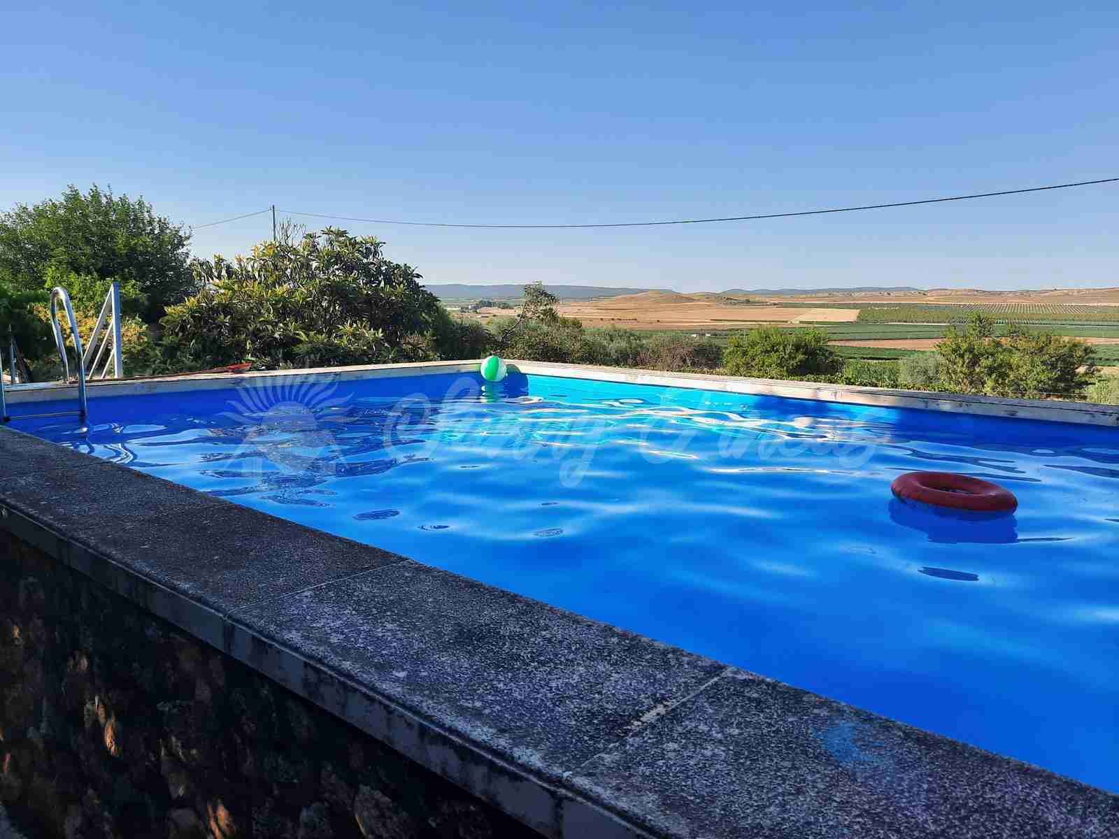 6 bedroom Finca/Country House for sale in Yecla with pool garage - € 199,000 (Ref: 8176037)