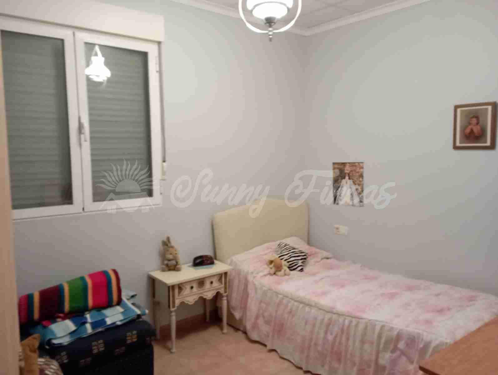 6 bedroom Finca/Country House for sale in Yecla with pool garage - € 199,000 (Ref: 8176037)