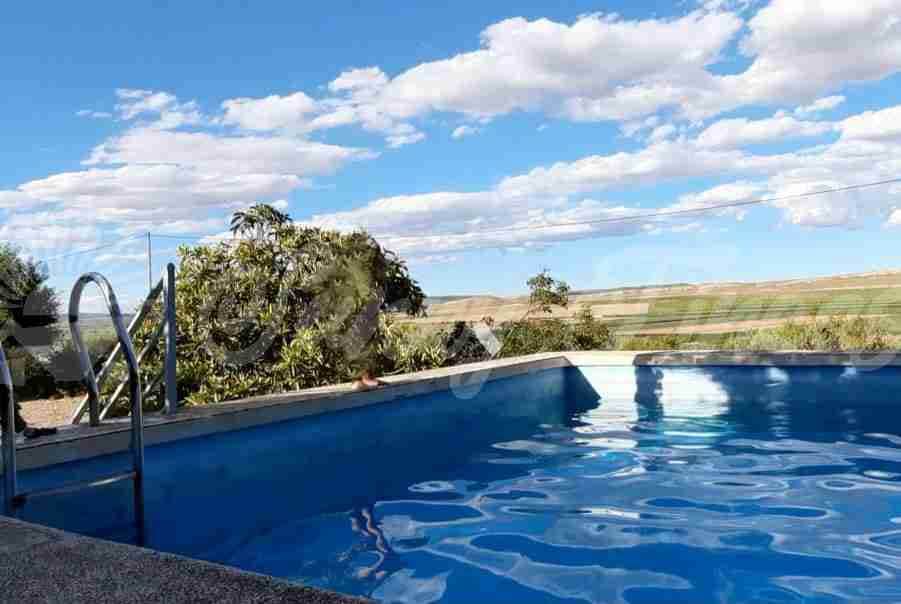 6 bedroom Finca/Country House for sale in Yecla with pool garage - € 199,000 (Ref: 8176037)