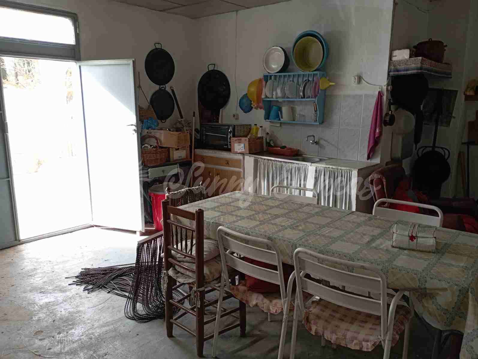 6 bedroom Finca/Country House for sale in Yecla with pool garage - € 199,000 (Ref: 8176037)