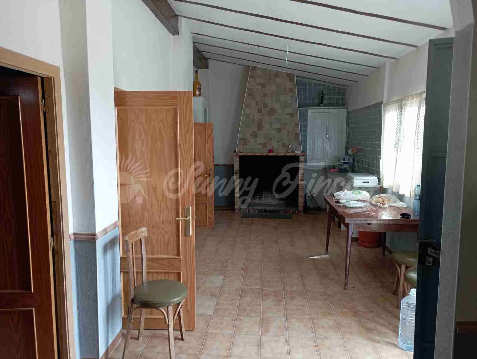 2 bedroom Finca/Country House for sale in Caudete - € 58,000 (Ref: 8406151)