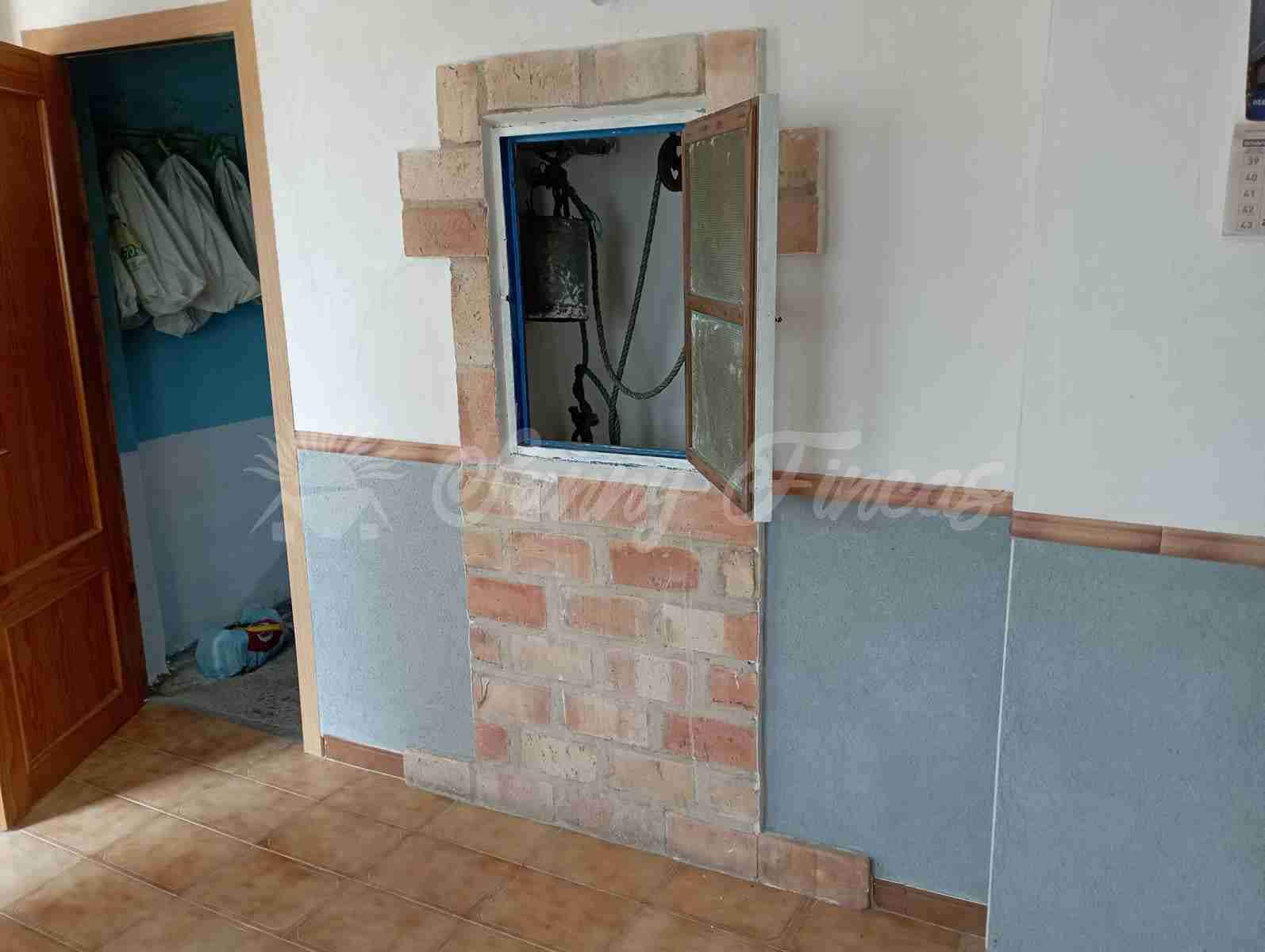 2 bedroom Finca/Country House for sale in Caudete - € 58,000 (Ref: 8406151)