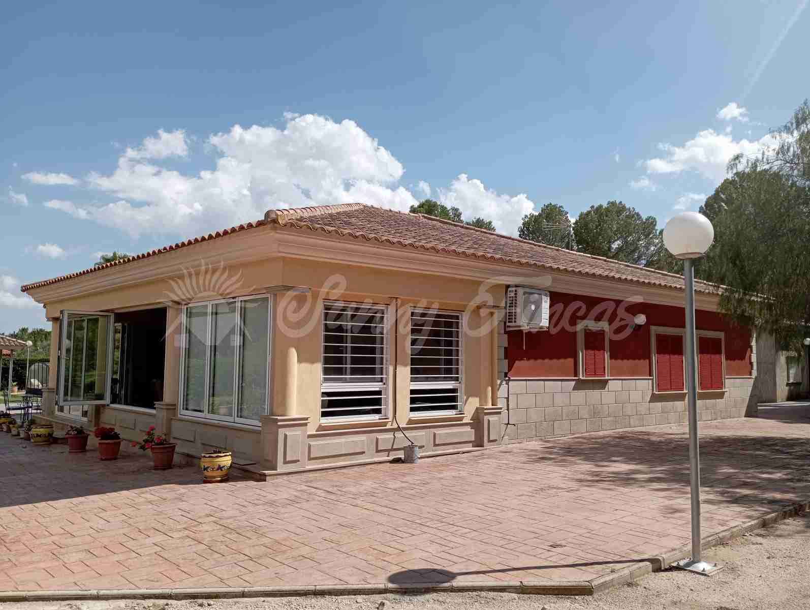 5 soveværelse Villa til salg i Yecla med swimmingpool garage - € 480.000 (Ref: 8406404)