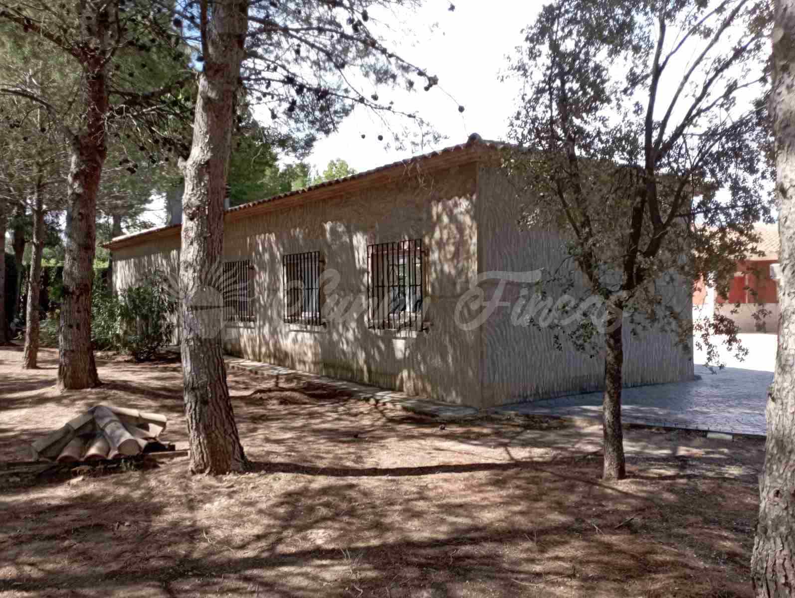 5 soveværelse Villa til salg i Yecla med swimmingpool garage - € 480.000 (Ref: 8406404)