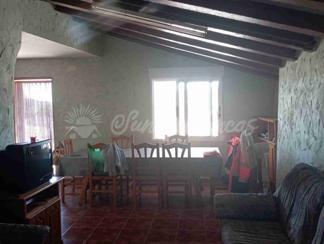 6 bedroom Finca/Country House for sale in Monóvar / Monóver with garage - € 115,000 (Ref: 8508078)