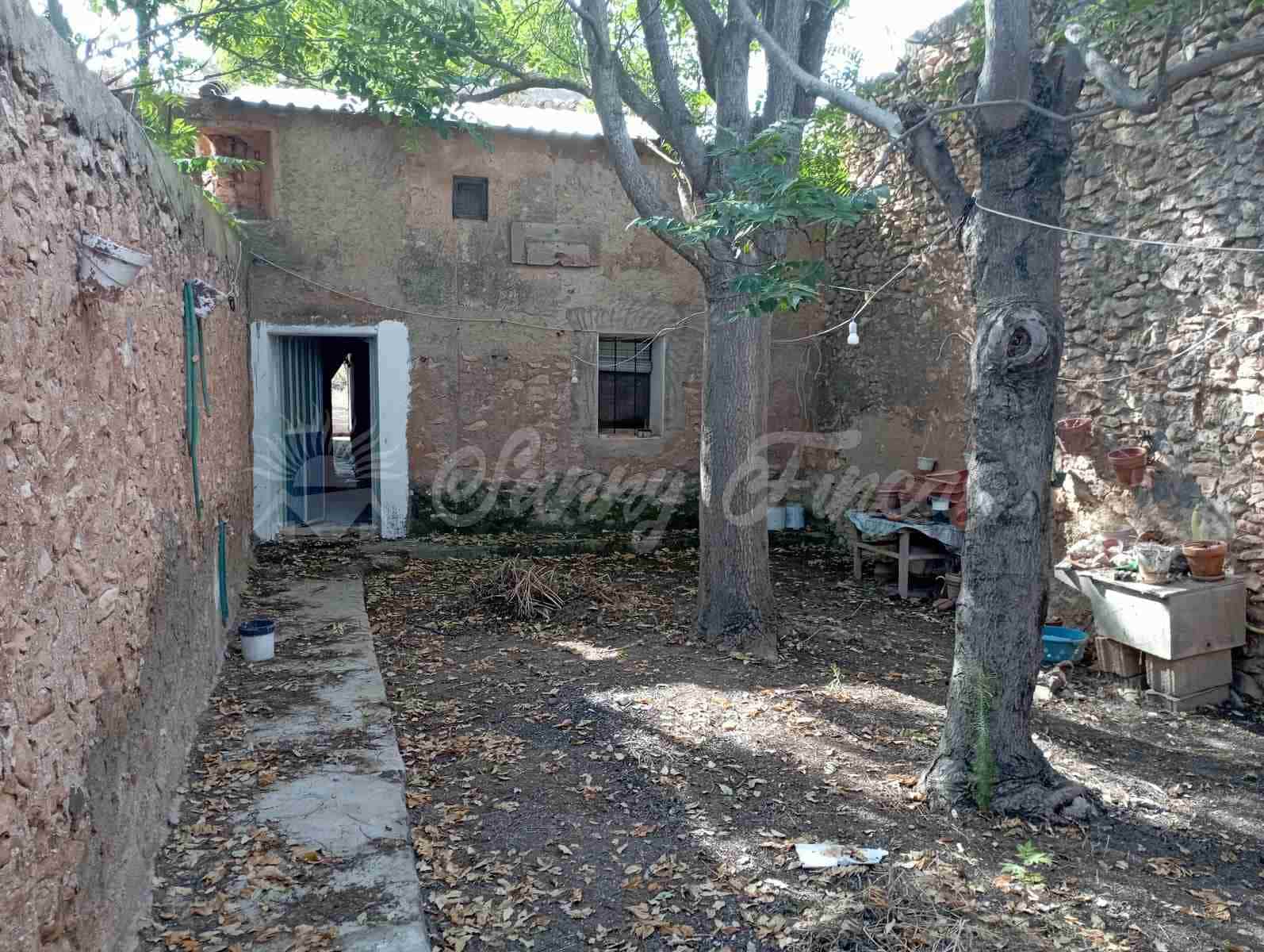 Grond te koop in Yecla - € 350.000 (Ref: 8524348)