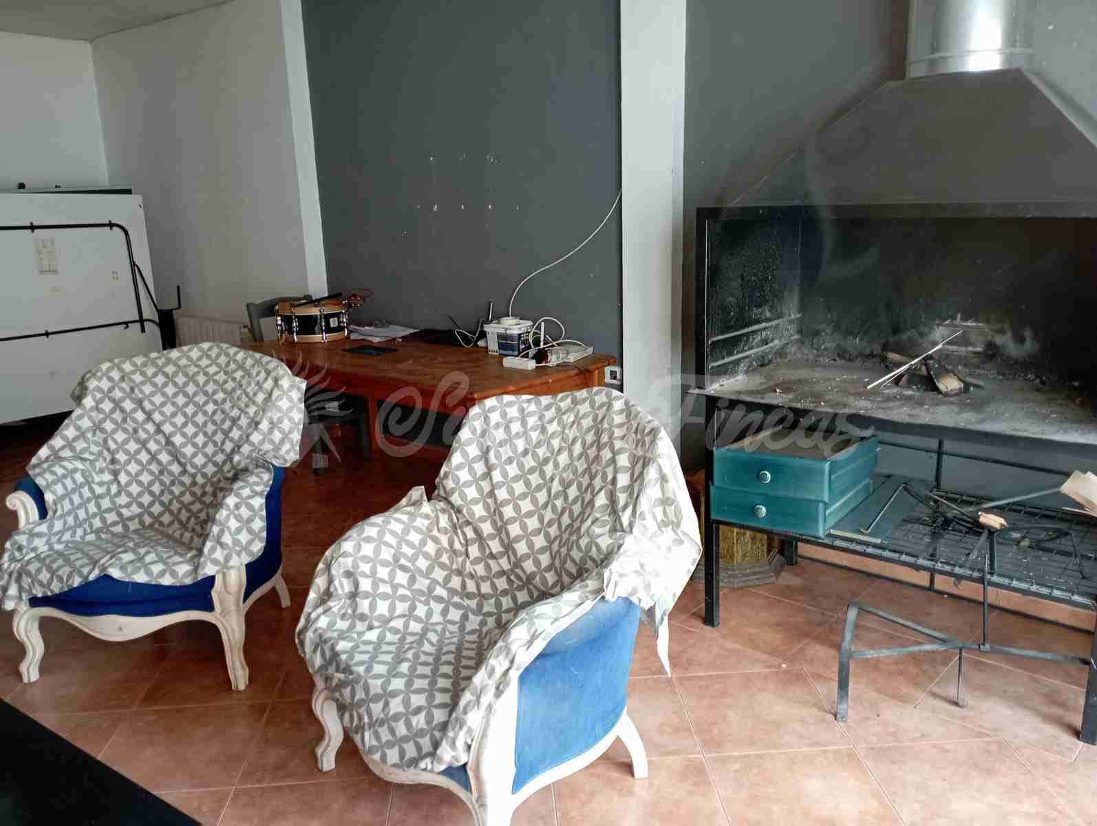 5 soverom Hus til salgs i Yecla - € 180 000 (Ref: 8524670)