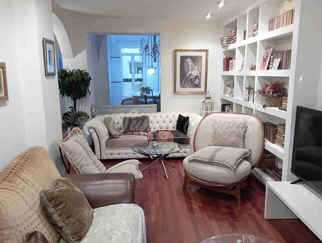 5 soverom Hus til salgs i Yecla - € 180 000 (Ref: 8524670)