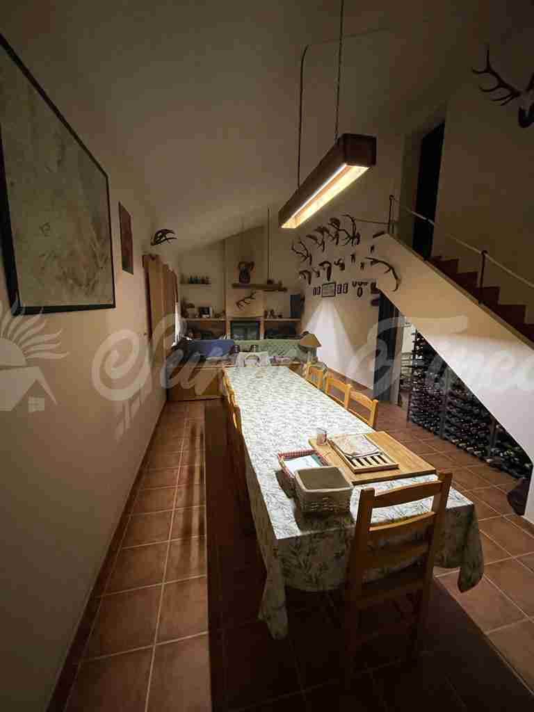 5 soveværelse Finca/Landehus til salg i Almansa - € 560.000 (Ref: 8586659)