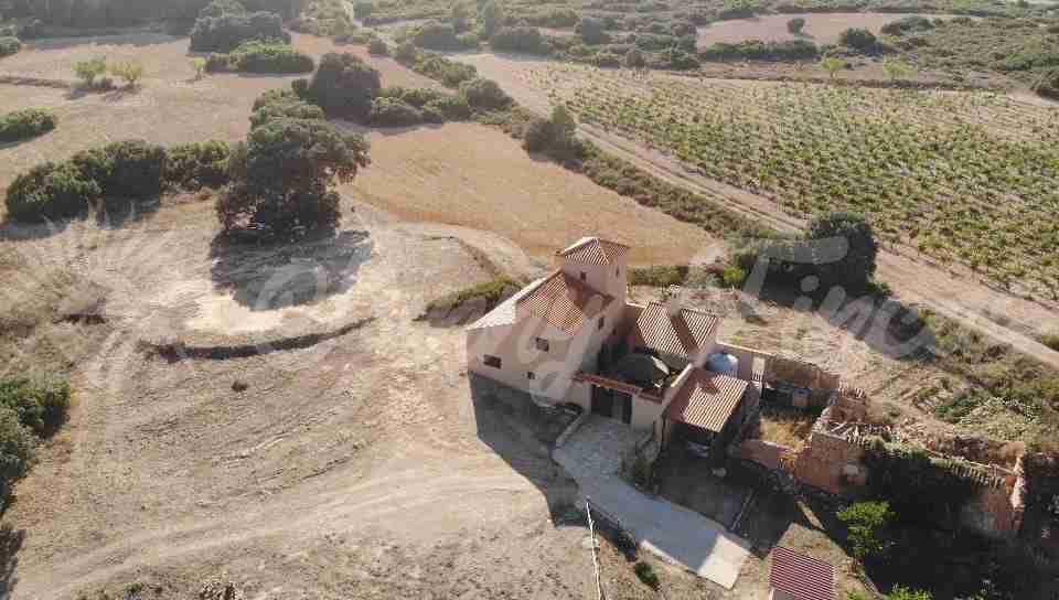 5 soveværelse Finca/Landehus til salg i Almansa - € 560.000 (Ref: 8586659)
