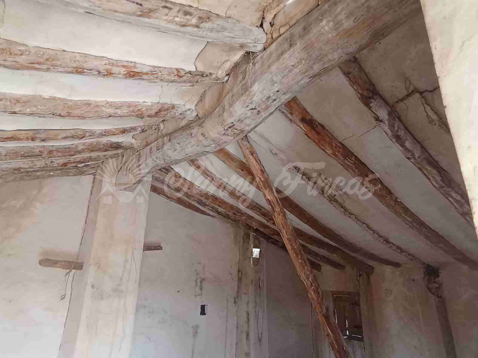 Finca/Herregård til salgs i Yecla - € 39 000 (Ref: 8594398)