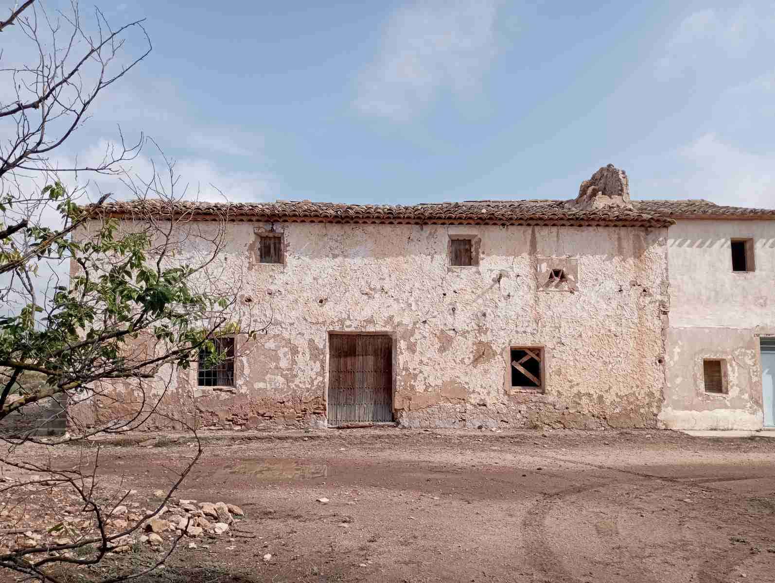 Finca/Herregård til salgs i Yecla - € 39 000 (Ref: 8594398)