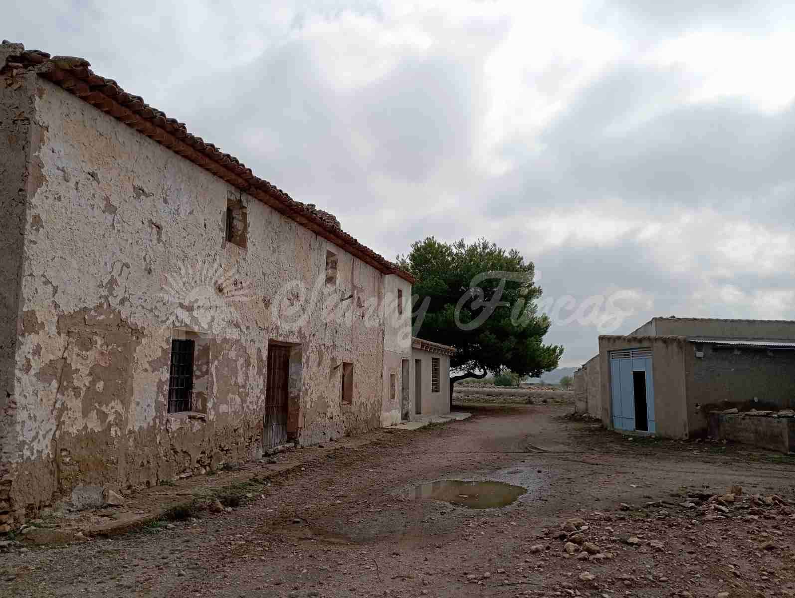 Finca/Herregård til salgs i Yecla - € 39 000 (Ref: 8594398)