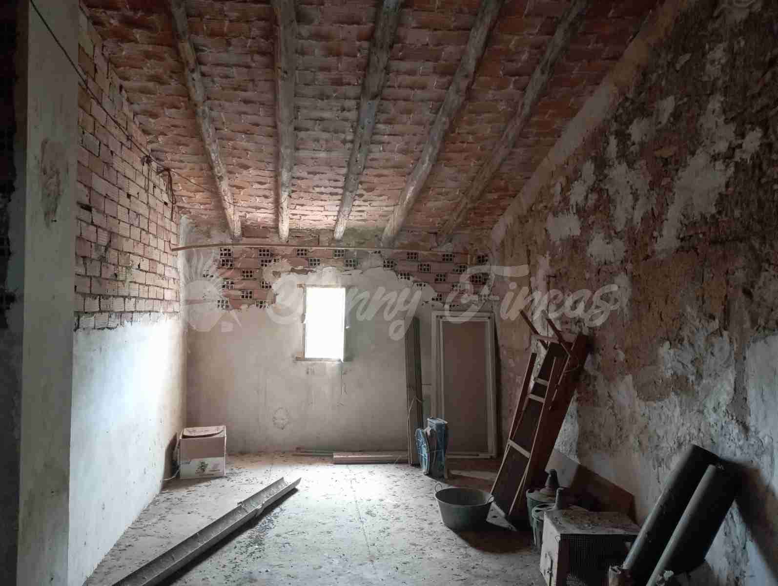 Finca/Herregård til salgs i Yecla - € 39 000 (Ref: 8594398)