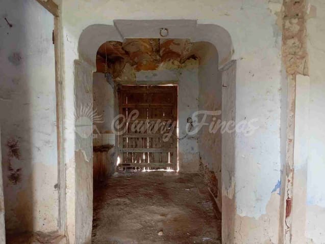 Finca/Herregård til salgs i Yecla - € 39 000 (Ref: 8594398)