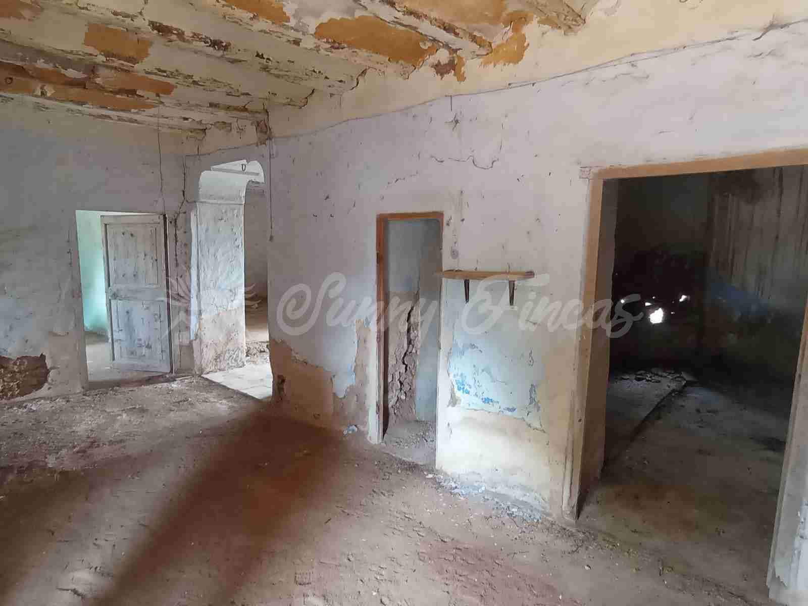 Finca/Herregård til salgs i Yecla - € 39 000 (Ref: 8594398)