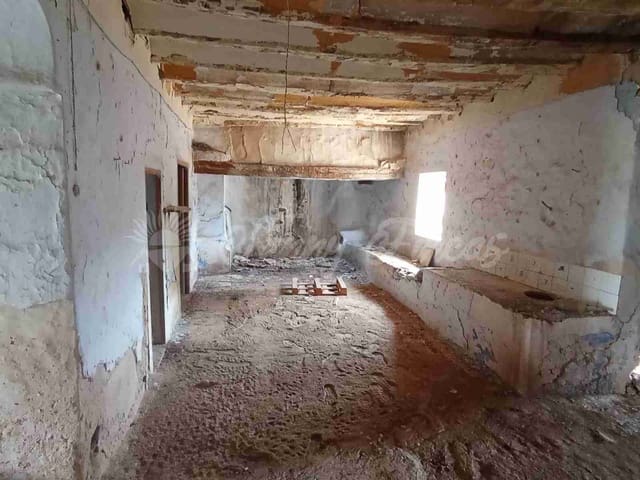 Finca/Herregård til salgs i Yecla - € 39 000 (Ref: 8594398)