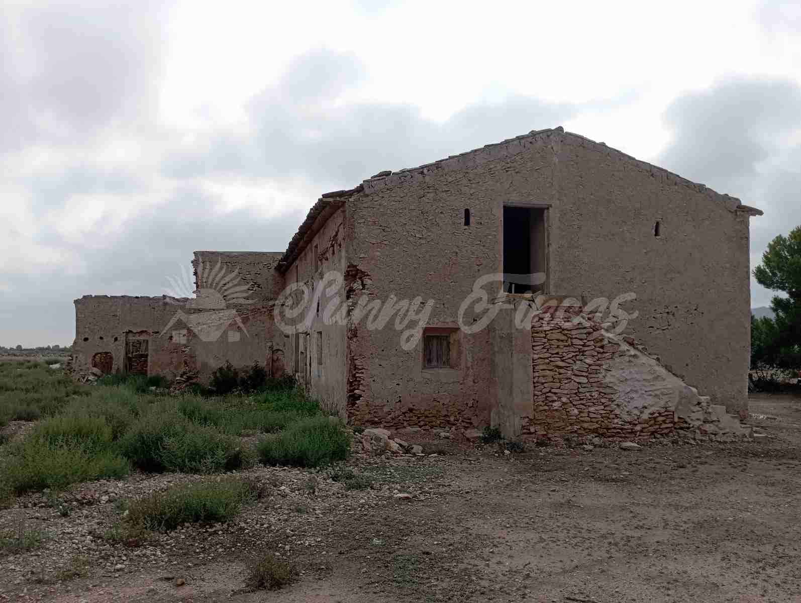 Finca/Herregård til salgs i Yecla - € 39 000 (Ref: 8594398)