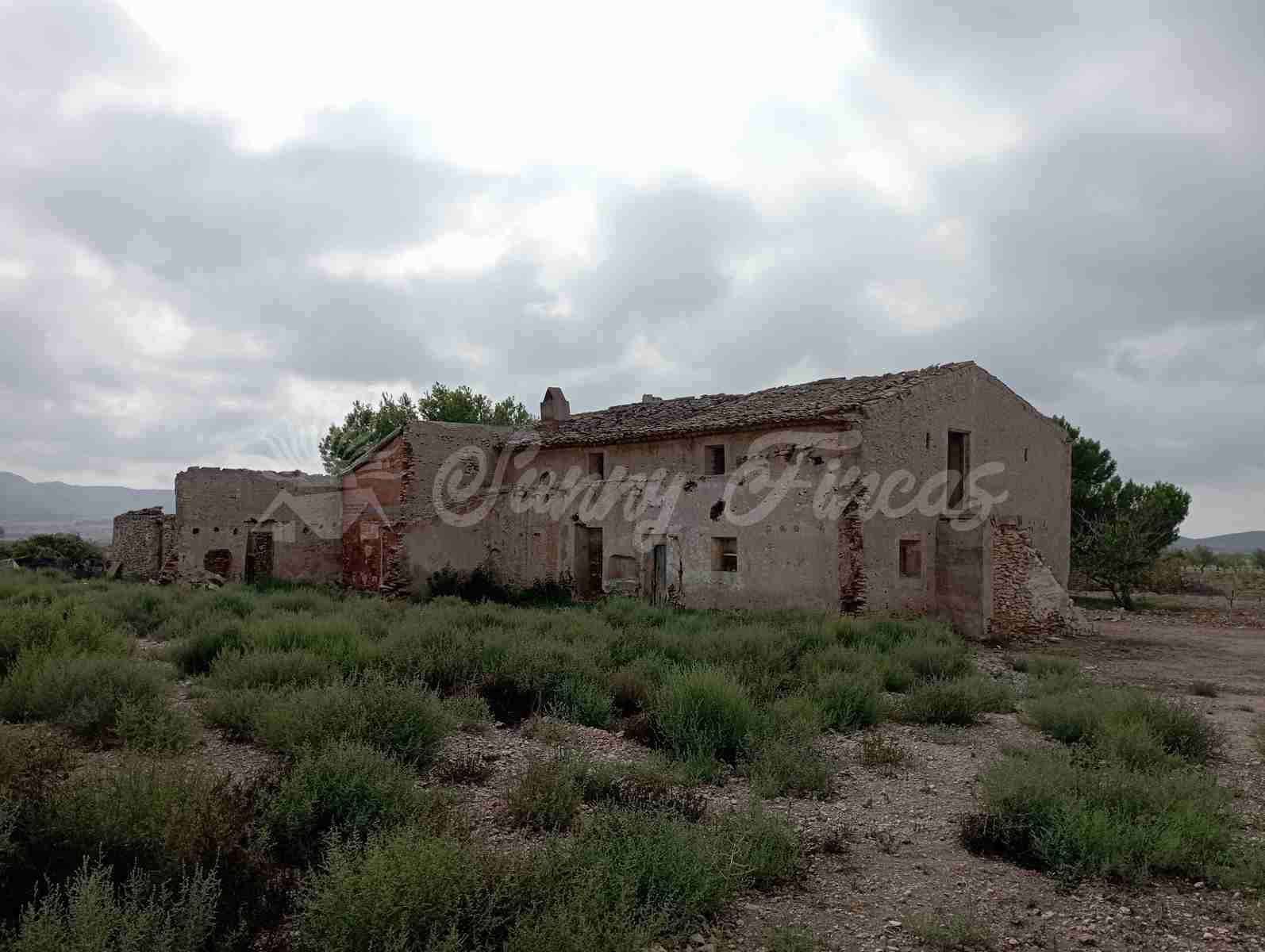 Finca/Herregård til salgs i Yecla - € 39 000 (Ref: 8594398)