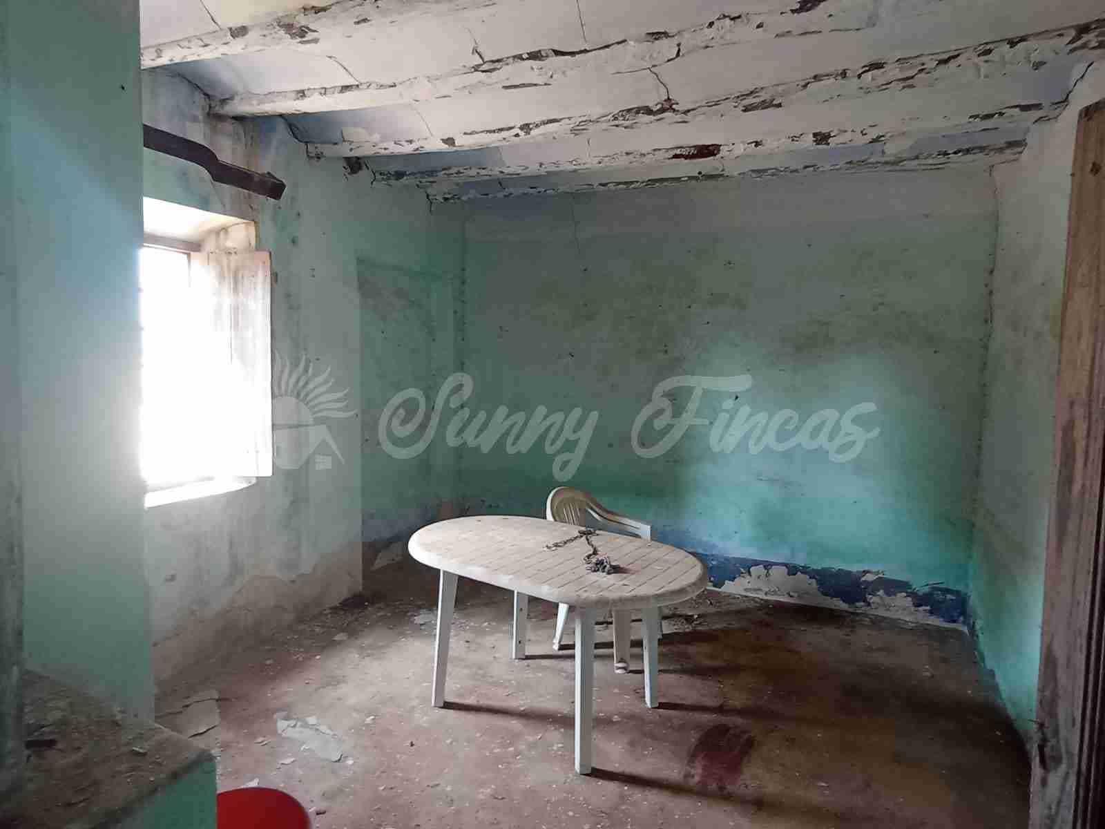 Finca/Herregård til salgs i Yecla - € 39 000 (Ref: 8594398)