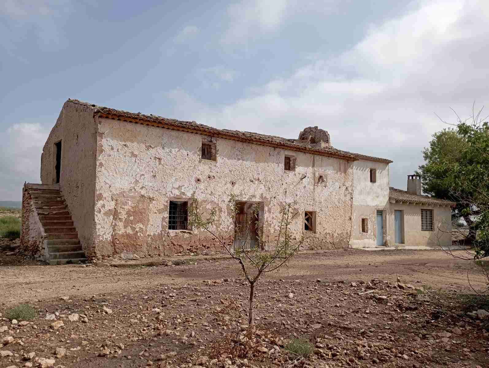 Finca/Herregård til salgs i Yecla - € 39 000 (Ref: 8594398)