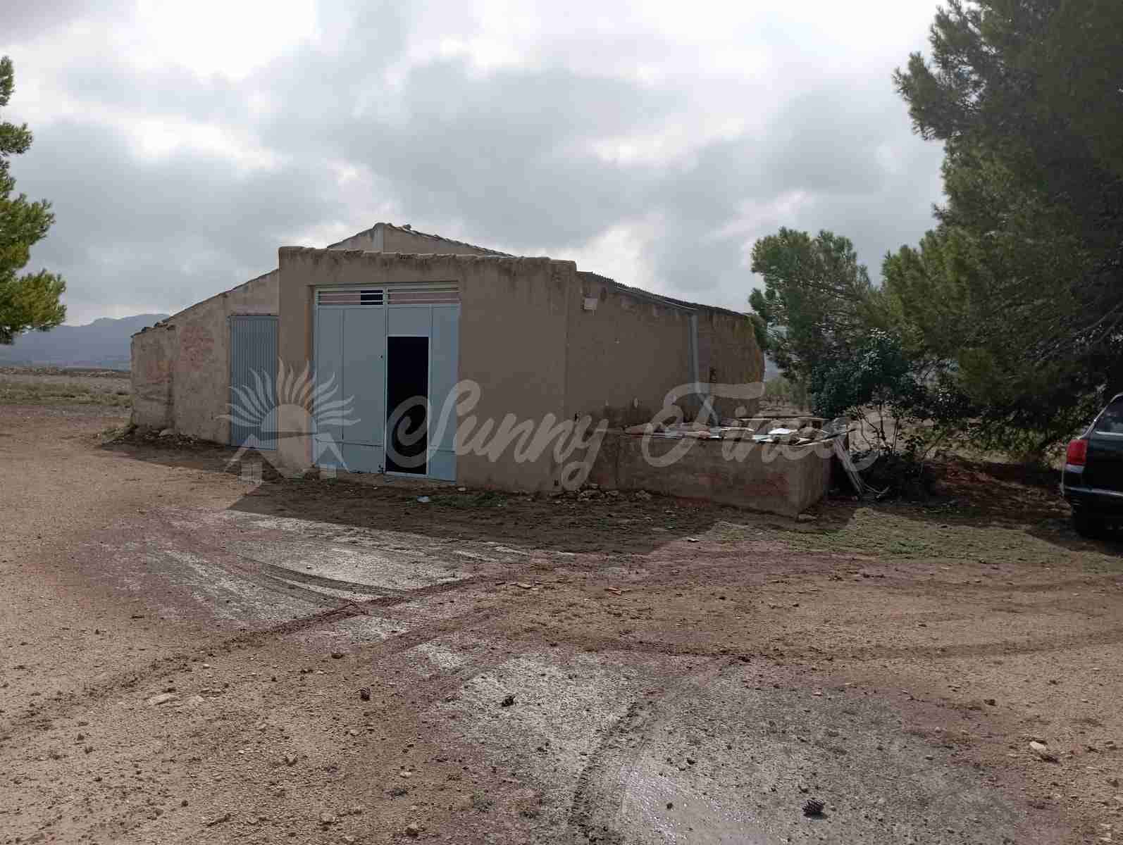 Finca/Herregård til salgs i Yecla - € 39 000 (Ref: 8594398)