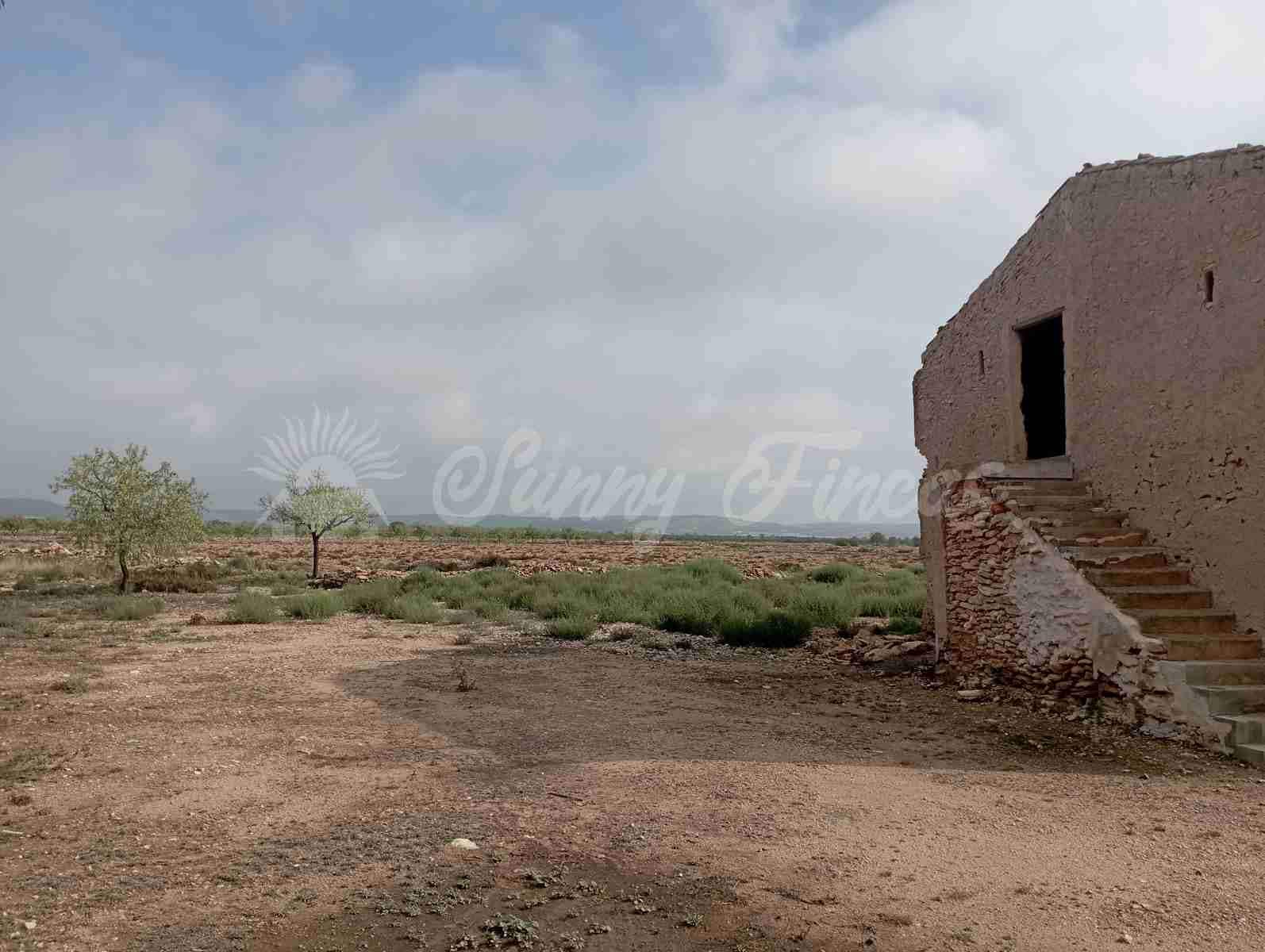 Finca/Herregård til salgs i Yecla - € 39 000 (Ref: 8594398)