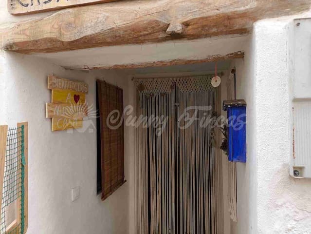 5 bedroom Townhouse for sale in Higueruela with garage - € 149,900 (Ref: 8668717)