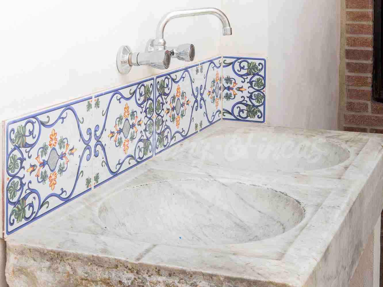 4 bedroom Guesthouse/B & B for sale in Raspay - € 140,000 (Ref: 8734767)