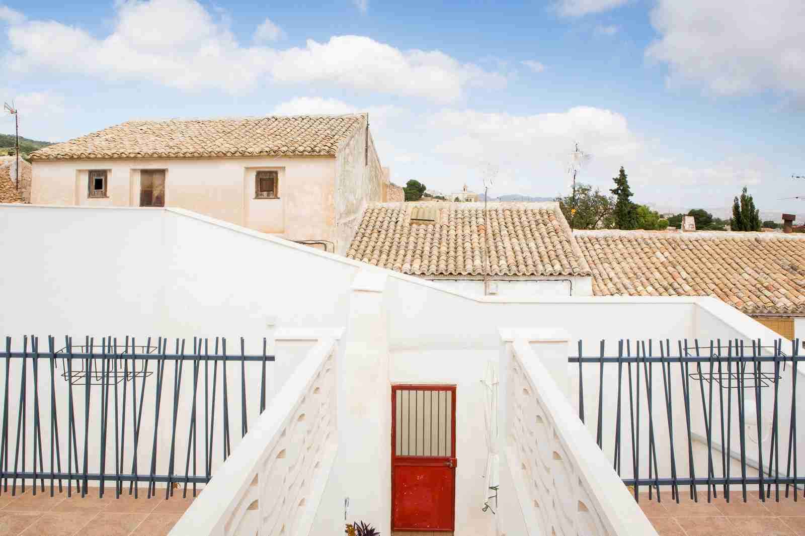 4 bedroom Guesthouse/B & B for sale in Raspay - € 140,000 (Ref: 8734767)