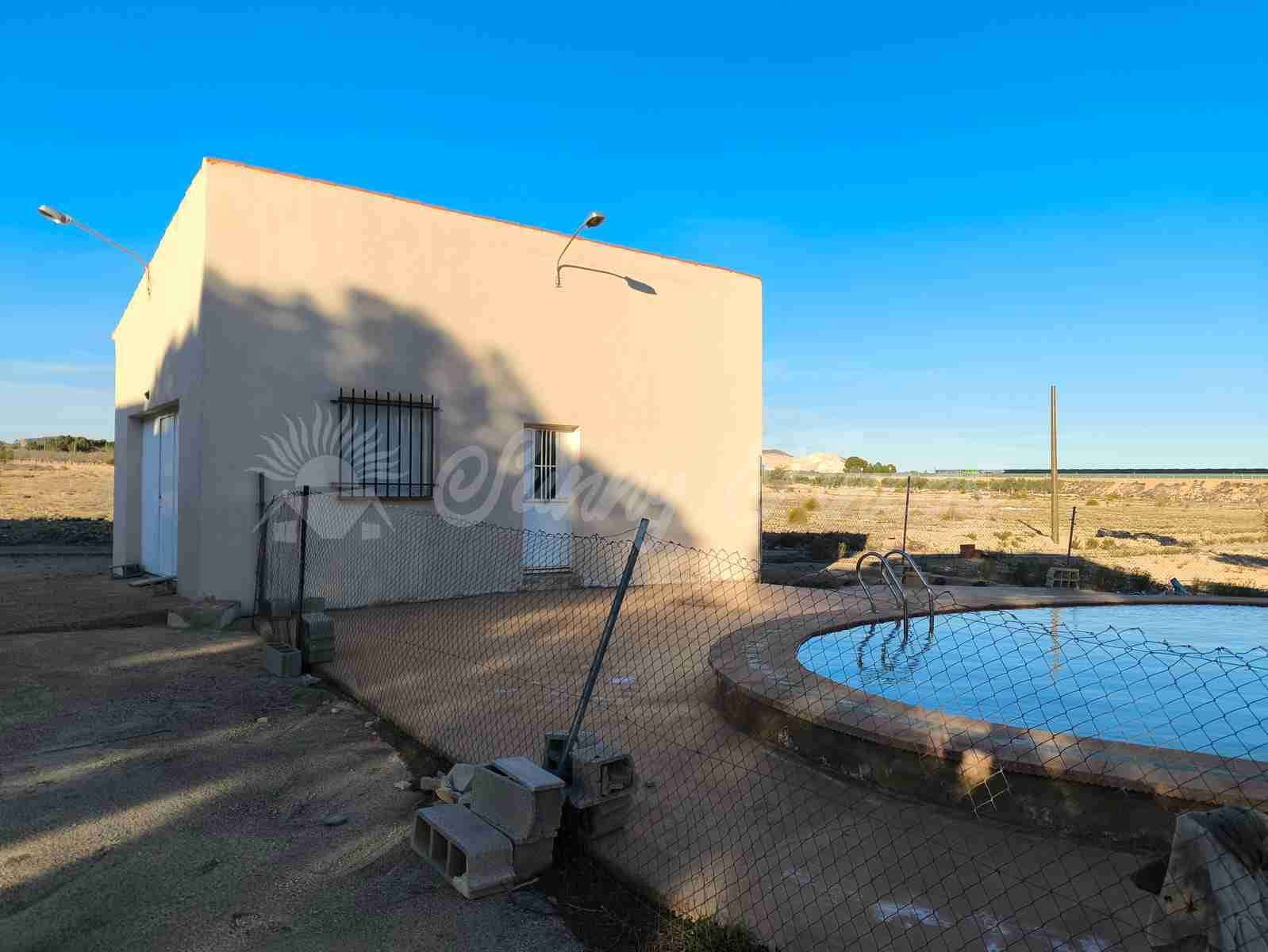 10 soveværelse Finca/Landehus til salg i Yecla med swimmingpool garage - € 185.000 (Ref: 8823507)