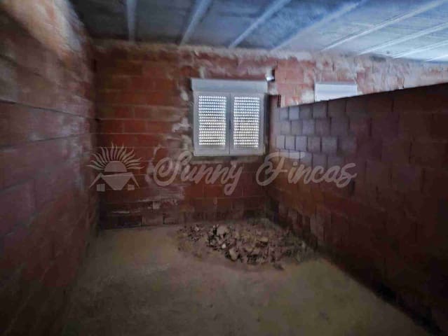 10 soveværelse Finca/Landehus til salg i Yecla med swimmingpool garage - € 185.000 (Ref: 8823507)