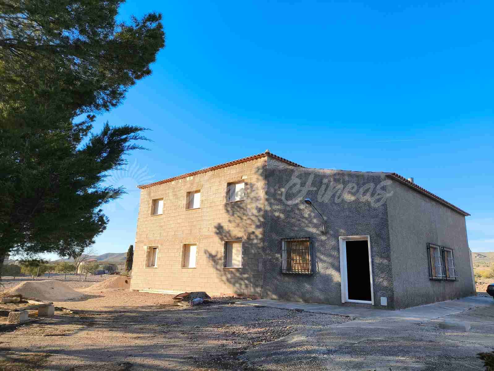 10 soveværelse Finca/Landehus til salg i Yecla med swimmingpool garage - € 185.000 (Ref: 8823507)