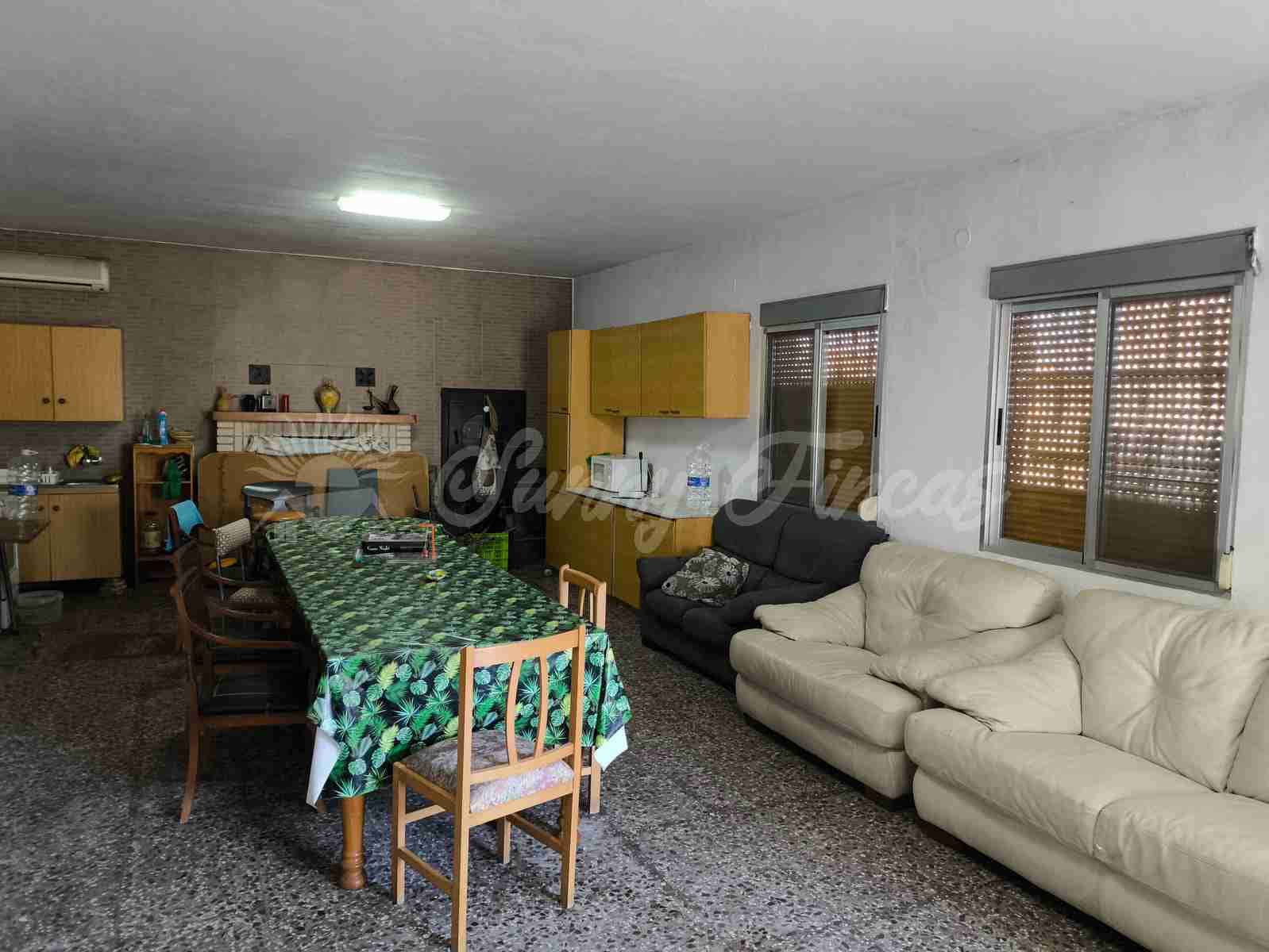 10 soveværelse Finca/Landehus til salg i Yecla med swimmingpool garage - € 185.000 (Ref: 8823507)