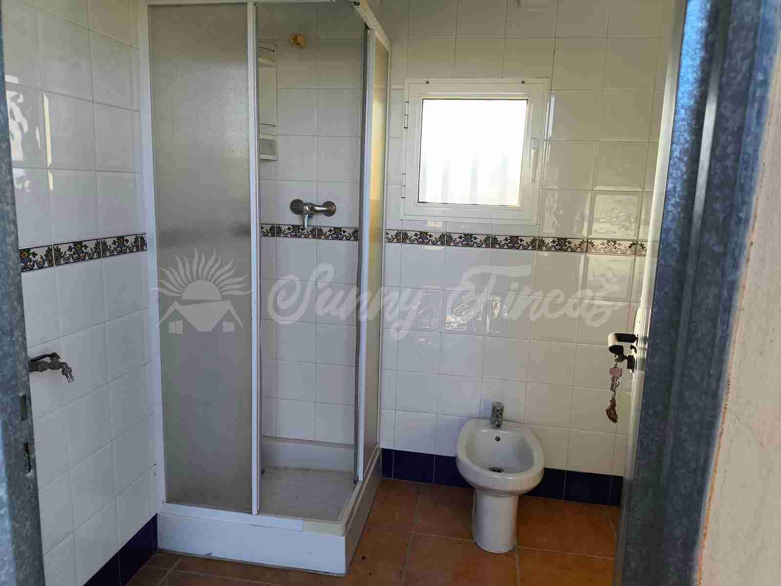 10 soveværelse Finca/Landehus til salg i Yecla med swimmingpool garage - € 185.000 (Ref: 8823507)